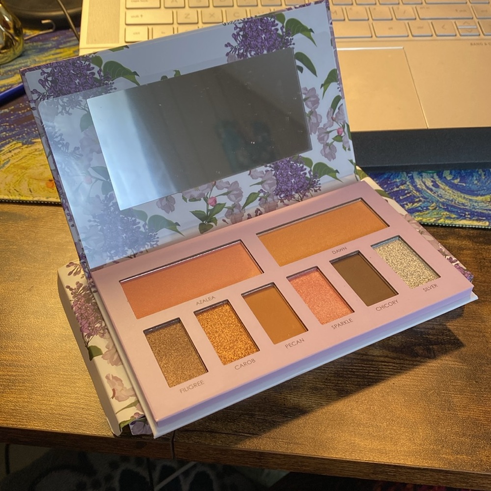Seraphine Botanicals Sakura + Sage Vegan eyeshadow & blush palette - Picture 7 of 7